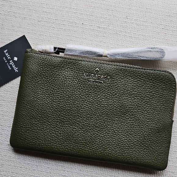 Kate Spade Olive Leather Pouch - Picture 2 of 13